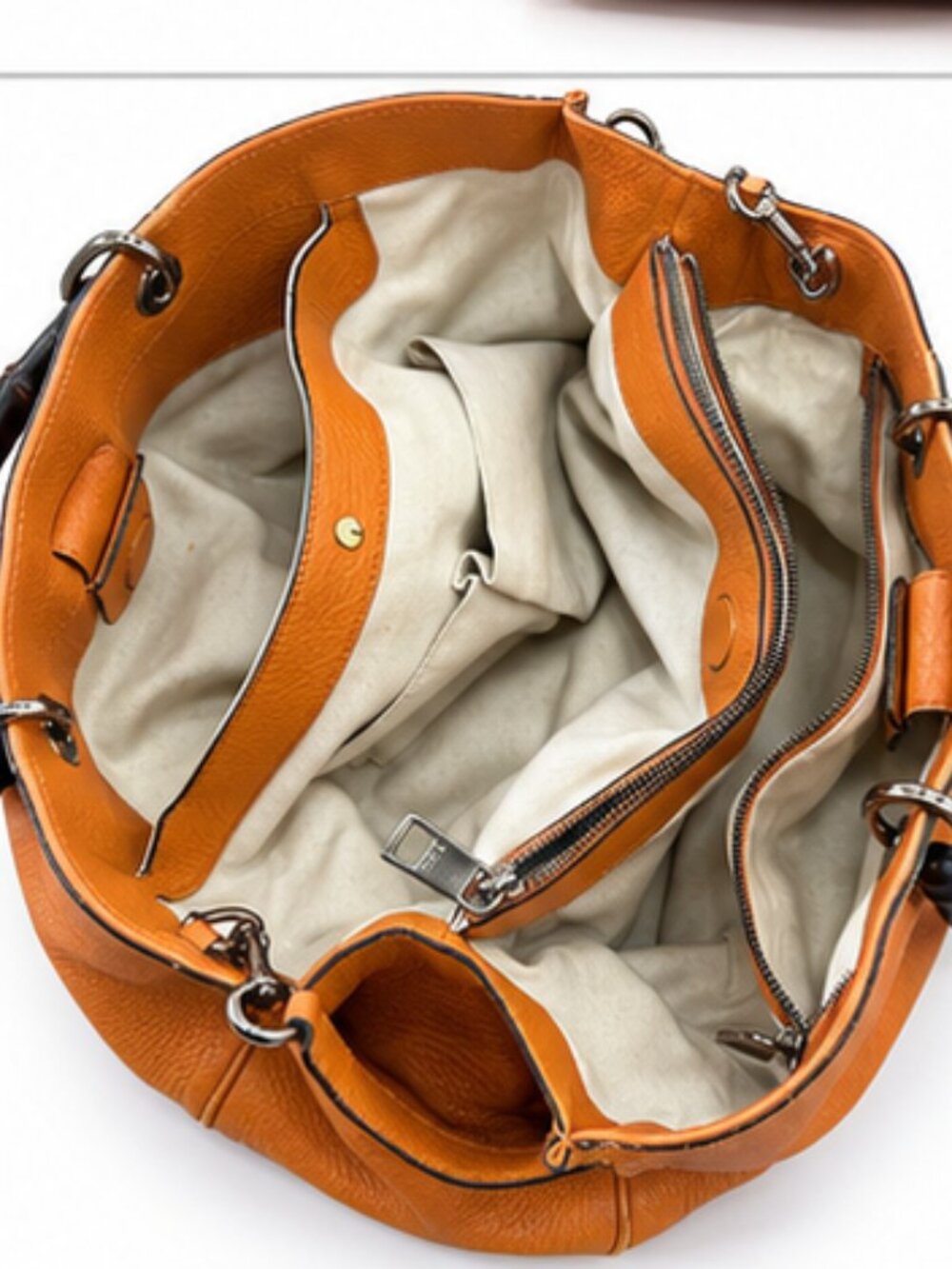 Tan Orange Pebbled Gucci Handbag with Bamboo Handles & Shoulder Strap – Preowned - Picture 4 of 16